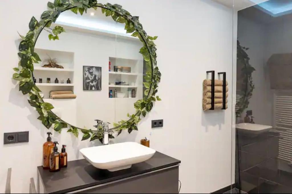 Design Apartment Im Zentrum Von Nienburg! Нинбург Екстериор снимка