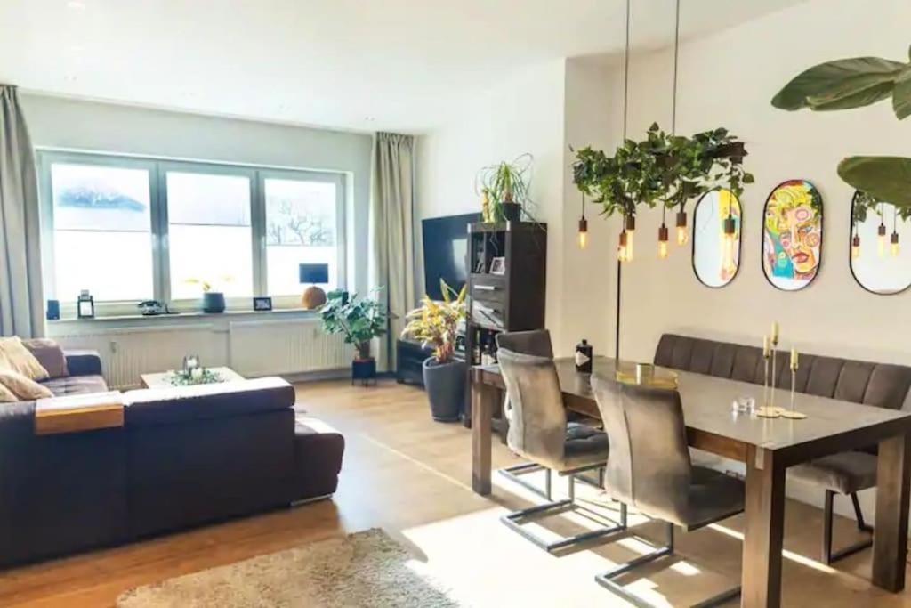 Design Apartment Im Zentrum Von Nienburg! Нинбург Екстериор снимка