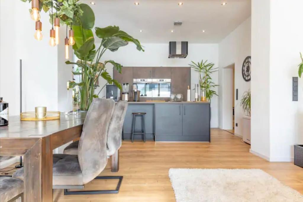 Design Apartment Im Zentrum Von Nienburg! Нинбург Екстериор снимка